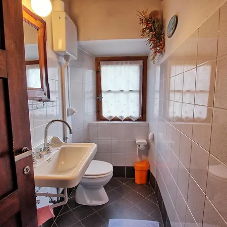 Chalet For Ski Lovers 别墅