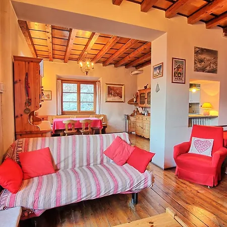 Chalet For Ski Lovers 别墅